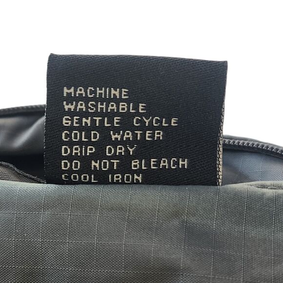 Fu Da Sport Womens Reversible Techno Silk Vest Size Medium Water Repellent NWT - Picture 8 of 10